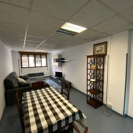 Comodo En El Centro De * اوفيدو